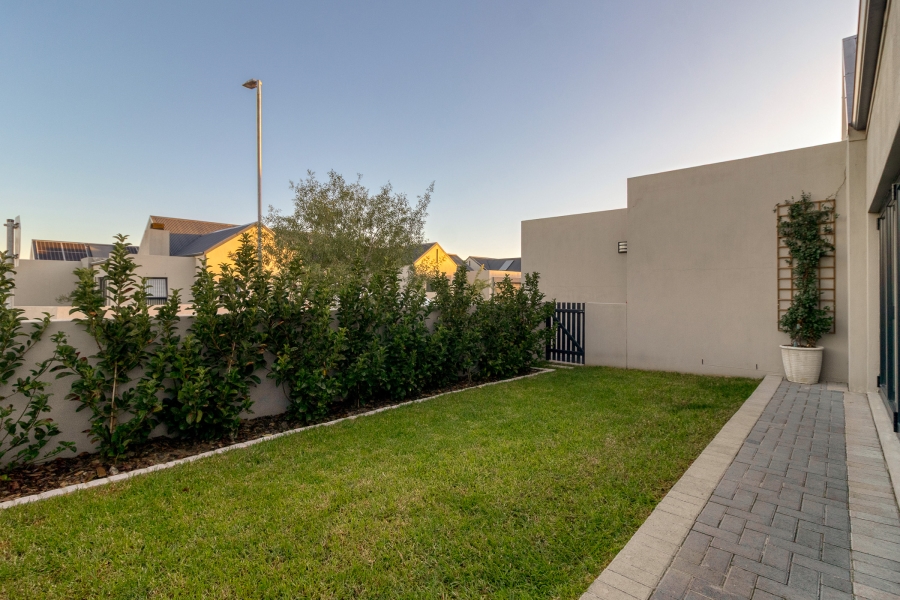 3 Bedroom Property for Sale in Aan de Wijnlanden Western Cape